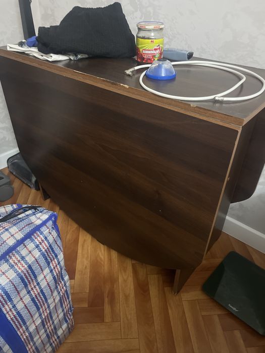 Срочнг Продам стол