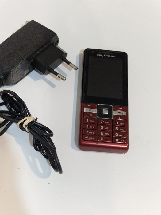 Telefon Sony Ericsson fara capacul de la baterie