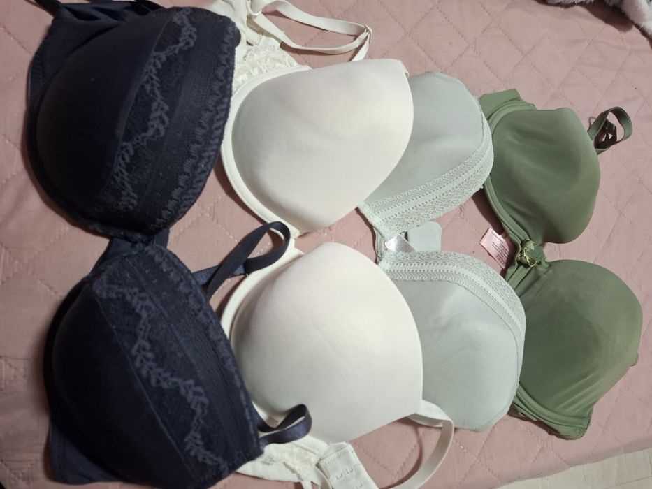 Продавам сутиени 75б