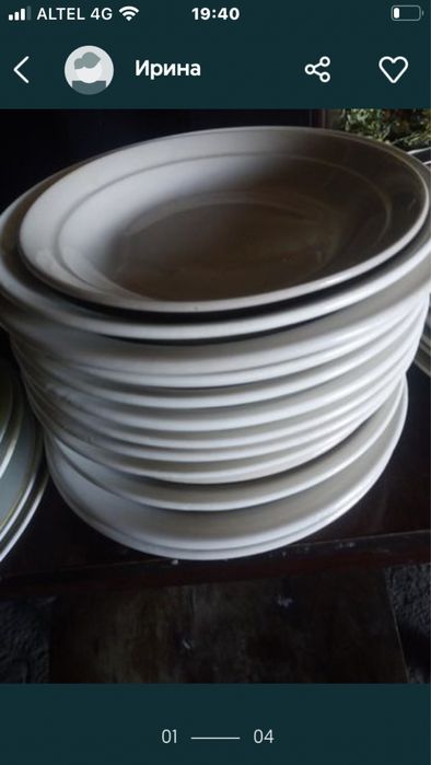 Тарелки и диванчики кухонные