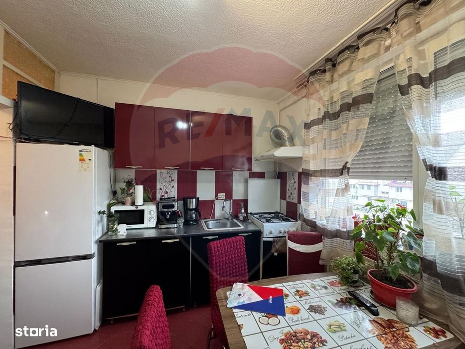 Apt. 2 camere cu centrala proprie -Vladimirescu