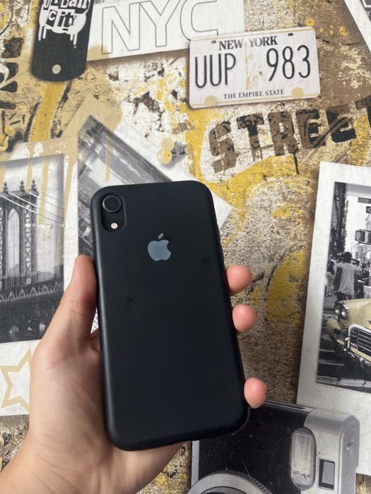 Продам Iphone XR