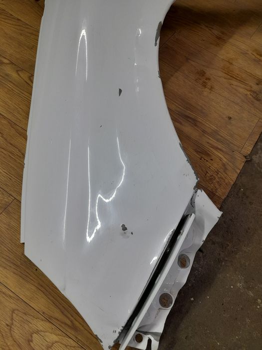 Лада Веста крылья передние пара