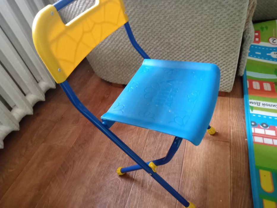 Письменный стол для детей