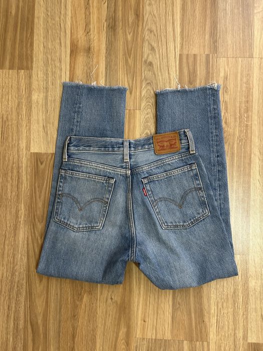levi’s wedgie straight size 24