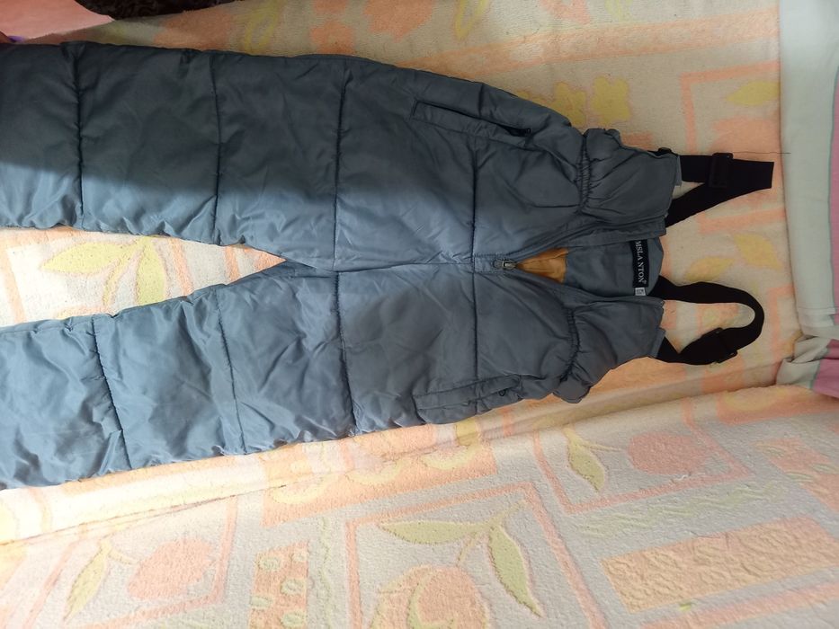 Продам костюмчик розовый