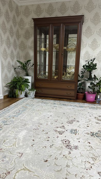 Продается ковер в отличном состоянии