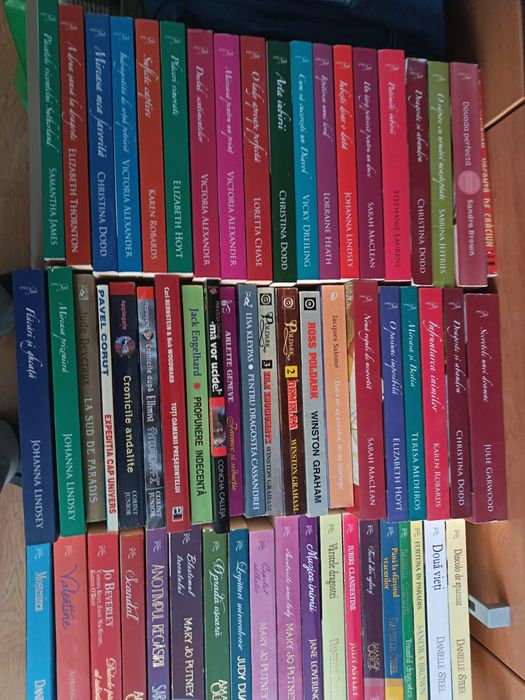 Lot carti din biblioteca personală gen romance