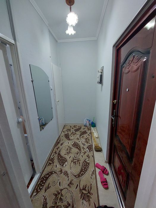 Prodayotsa Chilonzor 12 kv uy soriladi 1/1/4 arentir Farxot bozori