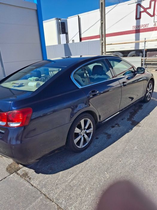 Vând sau schimb Lexus GS300