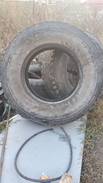 Продам грузовые шины