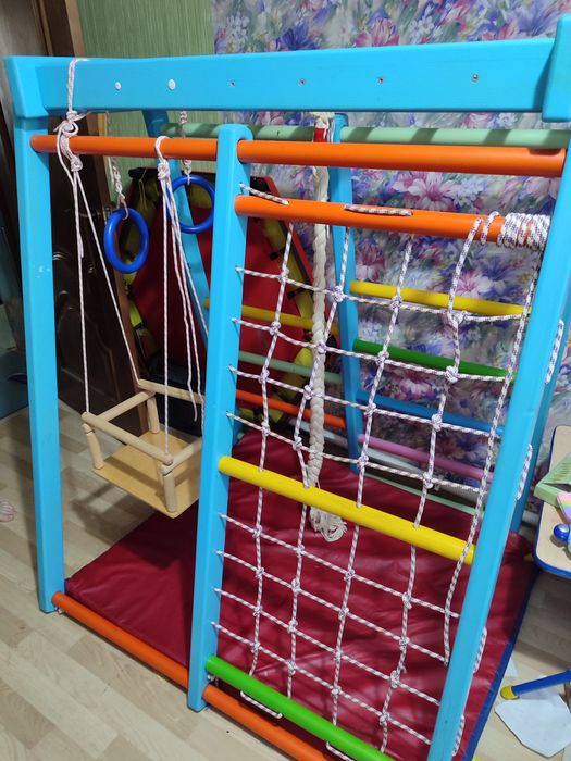 Продам спортивный уголок