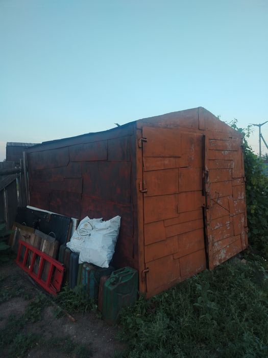 Продам гараж без пола