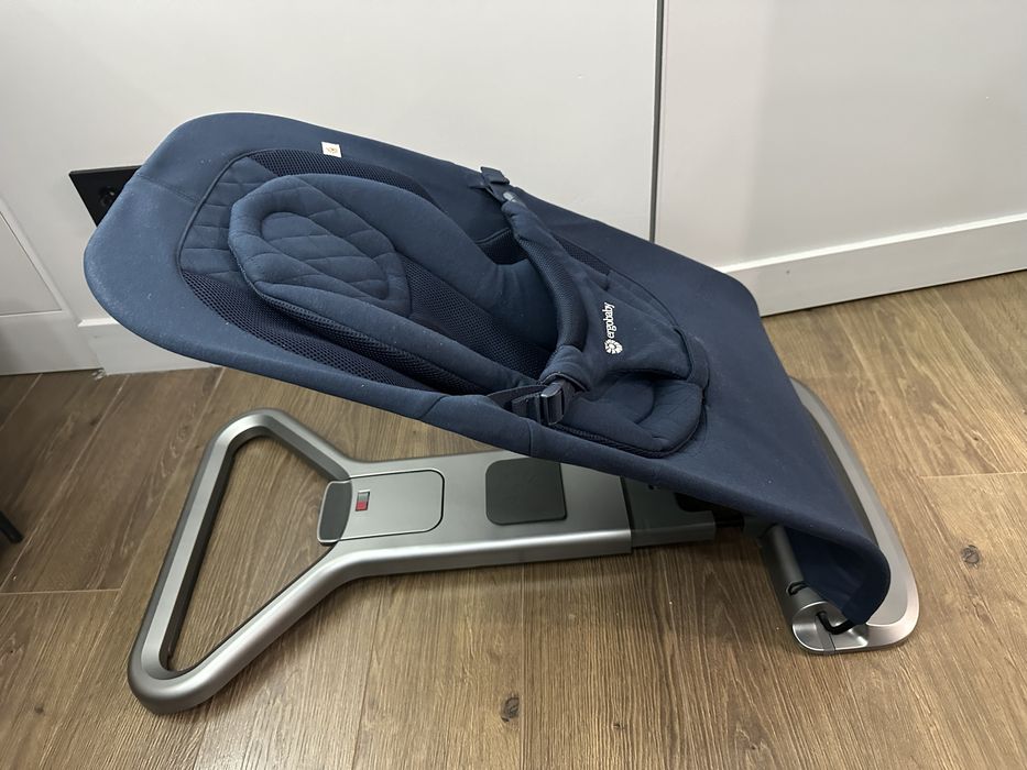 Продам шезлонг от Ergobaby