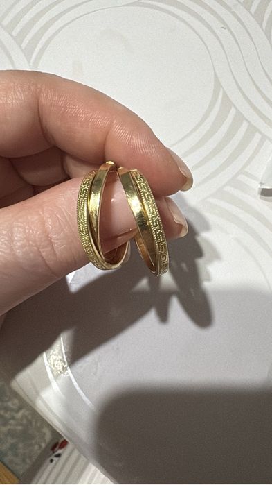 Продам серьги желтое золото