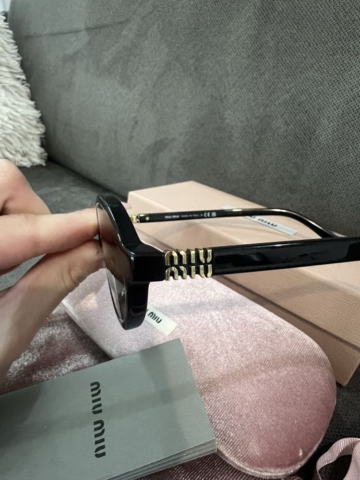 Miu Miu оригинални очила в черен цвят