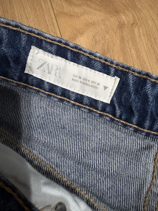 Blugi Mom Fit Zara