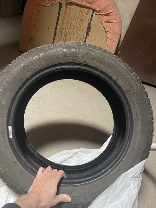 Стелки / Гуми Michelin Cross Climate | 3 Броя | 205 55 16  Всесезонни и Зимни и | 4 БРОЯ | 245 45 17 Michelin Pilot Sport 5 Летни и Стелки Mercedes