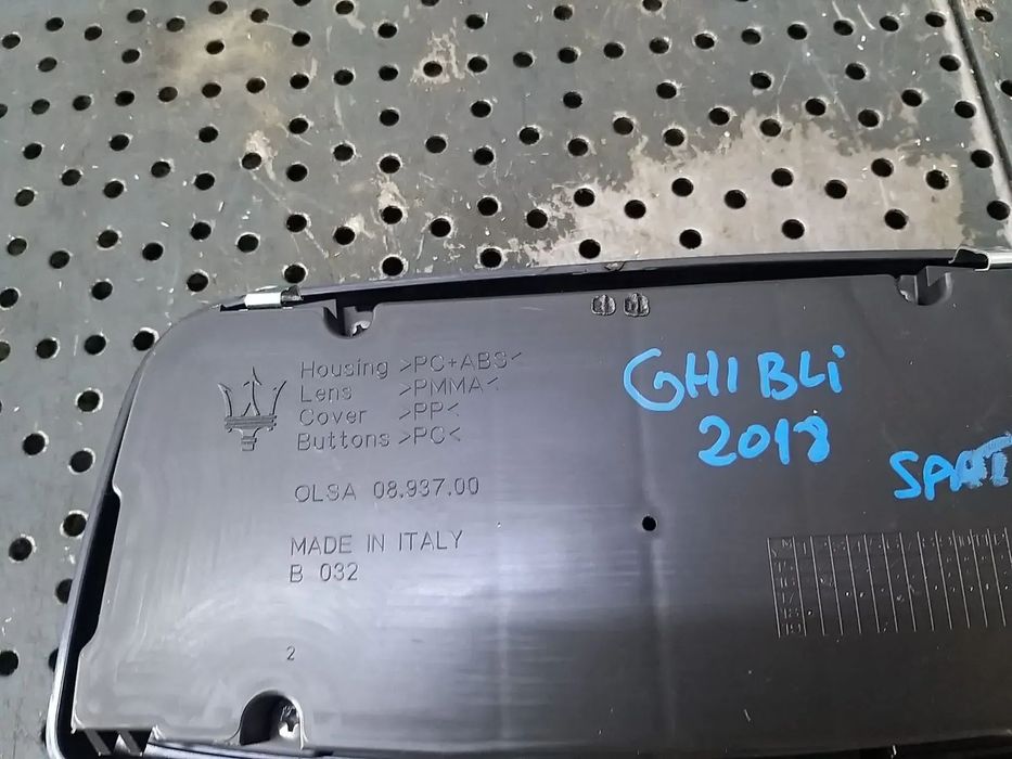Lampa plafoniera spate maserati ghibli m157