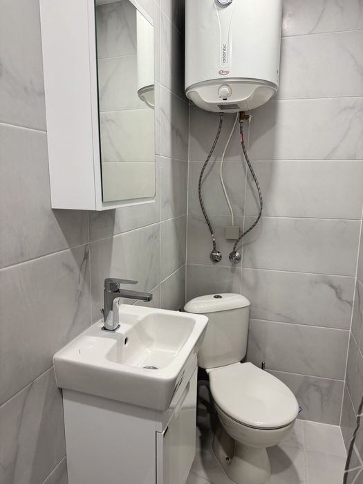 Дава се под наем Двустаен апартамент в Варна, Гръцка махала - 38 кв.м за 448.8 € - Снимка #2