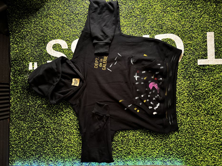 Hanorac gallery dept.