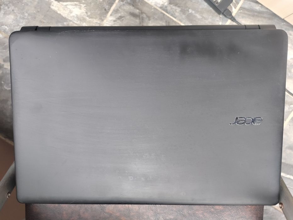 acer-Aspire E1-522-15.6 incha.
