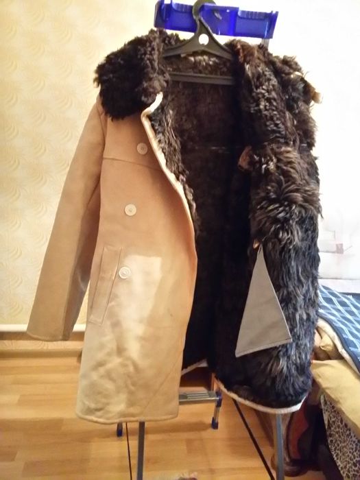 Продается полушубок.