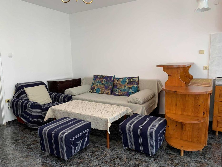 Дава се под наем Двустаен апартамент в Бургас, Възраждане - 70 кв.м за 204 € - Снимка #5