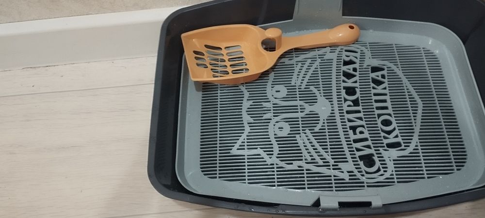 Лоток для кошек с сеткой и совком