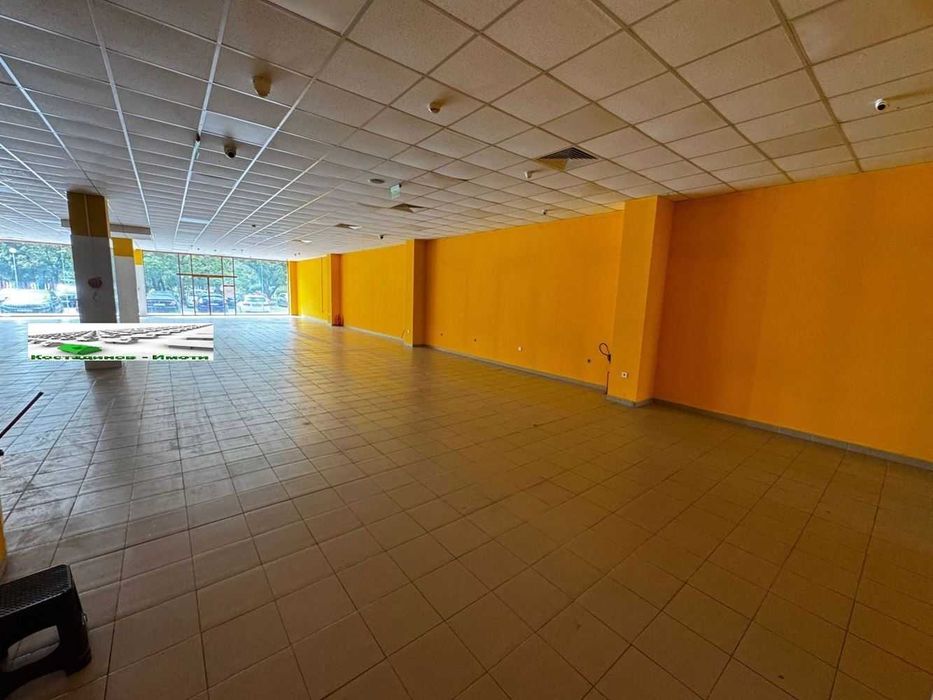 Магазин в гр.Пловдив - Широк Център!