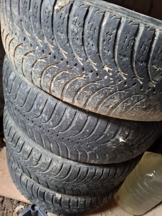 Vand 4 jante tabla cu diametrul 14 inc