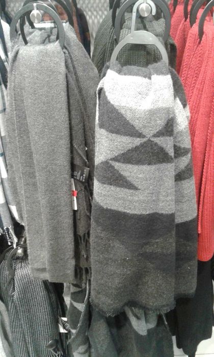 Новые мягкие тёплые шарфы НМ. И другое.