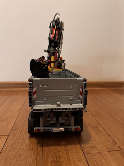 Vand Lego Tehnic Mercedes-Benz Arocs