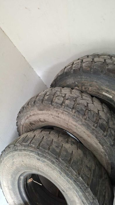 Покрышки от Mersedes actros mp2