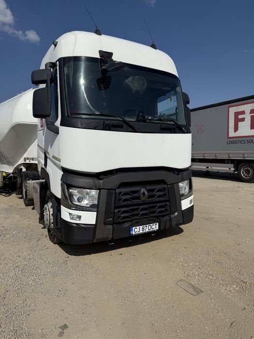 Vand ansamblu cimentruc ( cap tractor + cisterna)