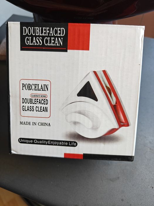 Уред за миене на стъкла