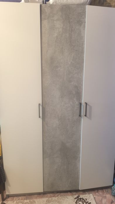 Шкаф для одежды бу Zeta