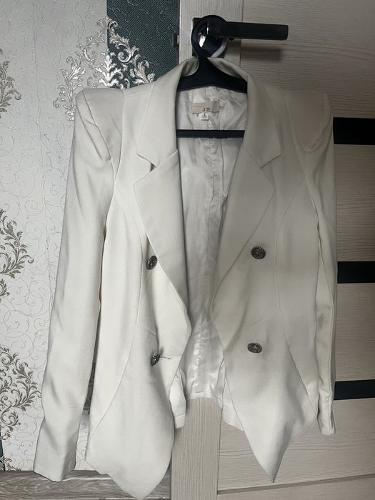 Женская  одежда.