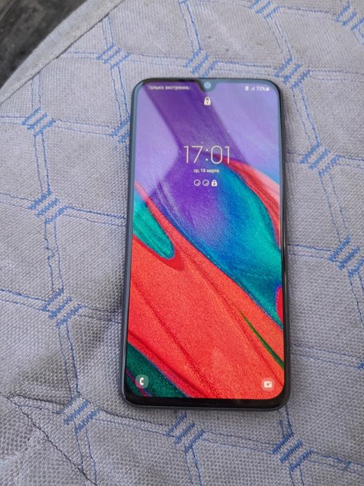 Самсунг а40 в идеальном состоянии