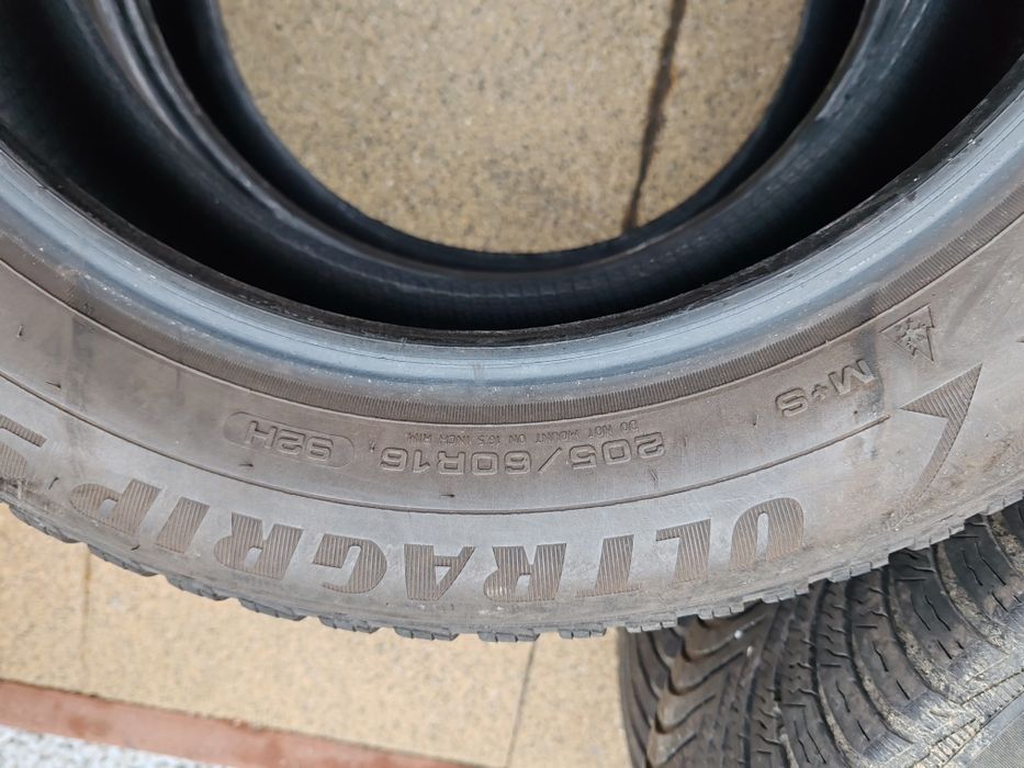 Vând cauciucuri 205/60/16 M+S seturi de câte 2 buc imp Germania