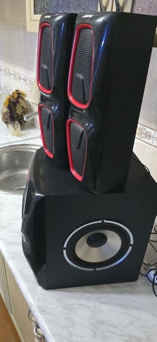 Продаётся Сабвуфер блютуз аукс