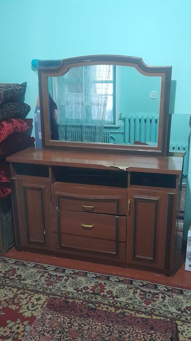 Прадаёотса стенка  3×2.5