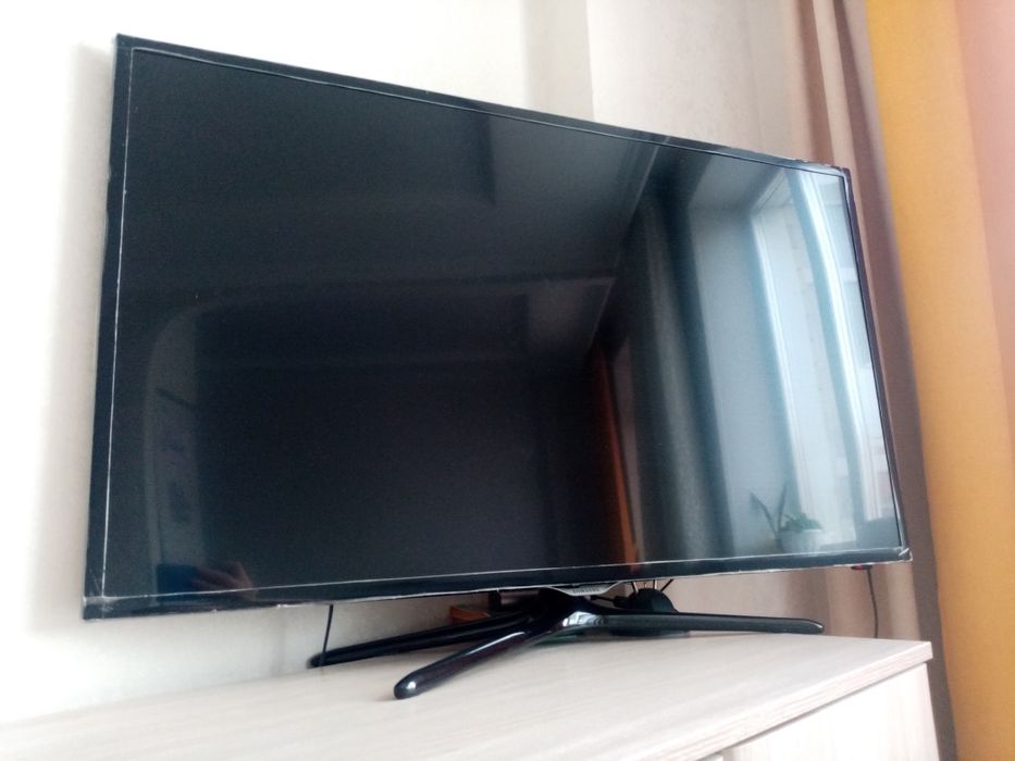 Телевизор SAMSUNG