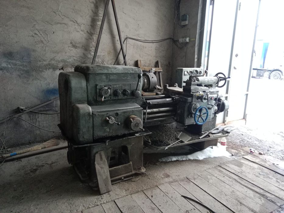 Токарный станок срочно продам