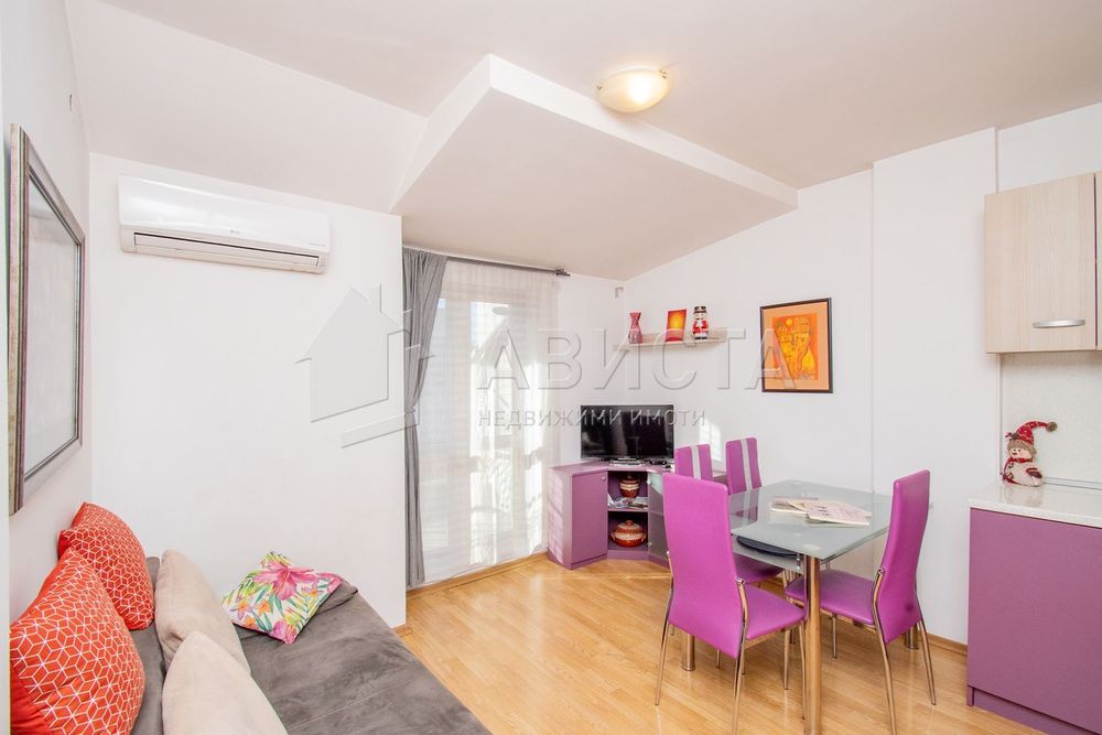 Продава се Двустаен апартамент в София, Център - 54 кв.м за 2333 €/кв.м - Снимка #2