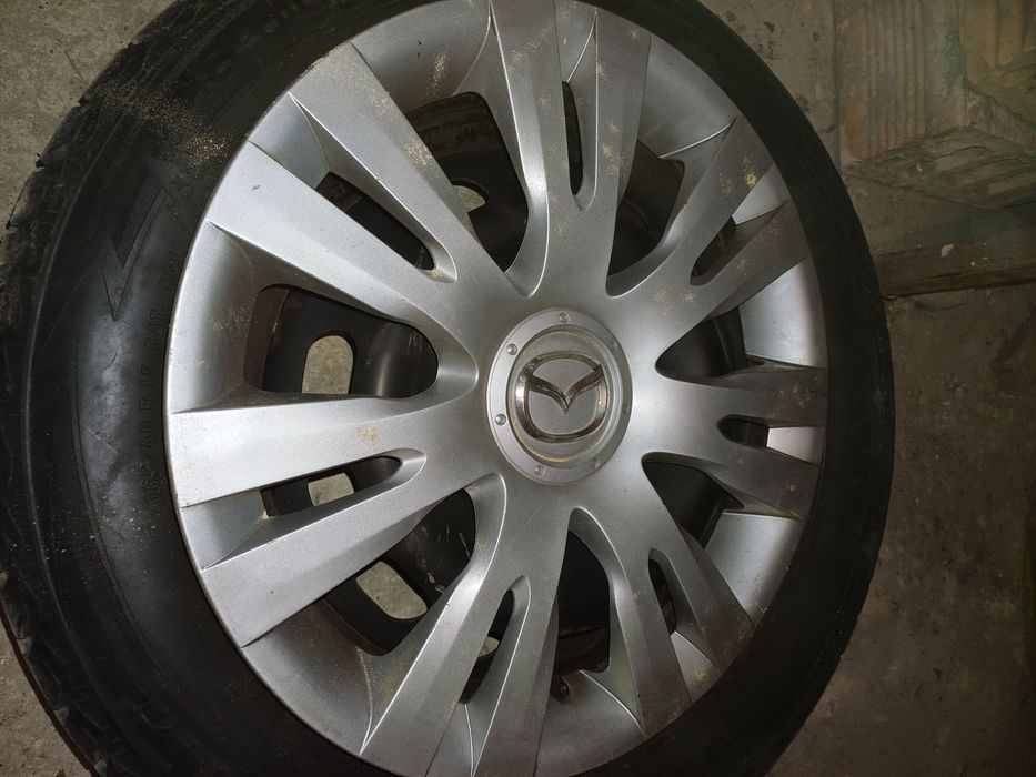 Продавам зимни гуми с железни джанти и тасове