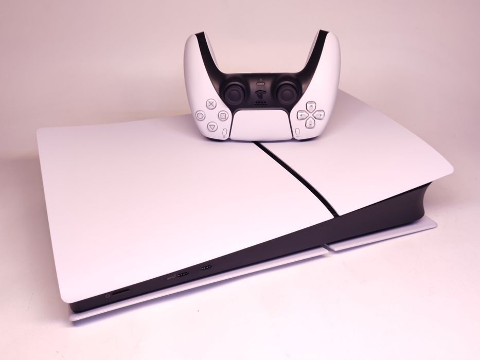 PS5 Slim digital 1 controller 825GB, Garantie 24 luni | #D95275