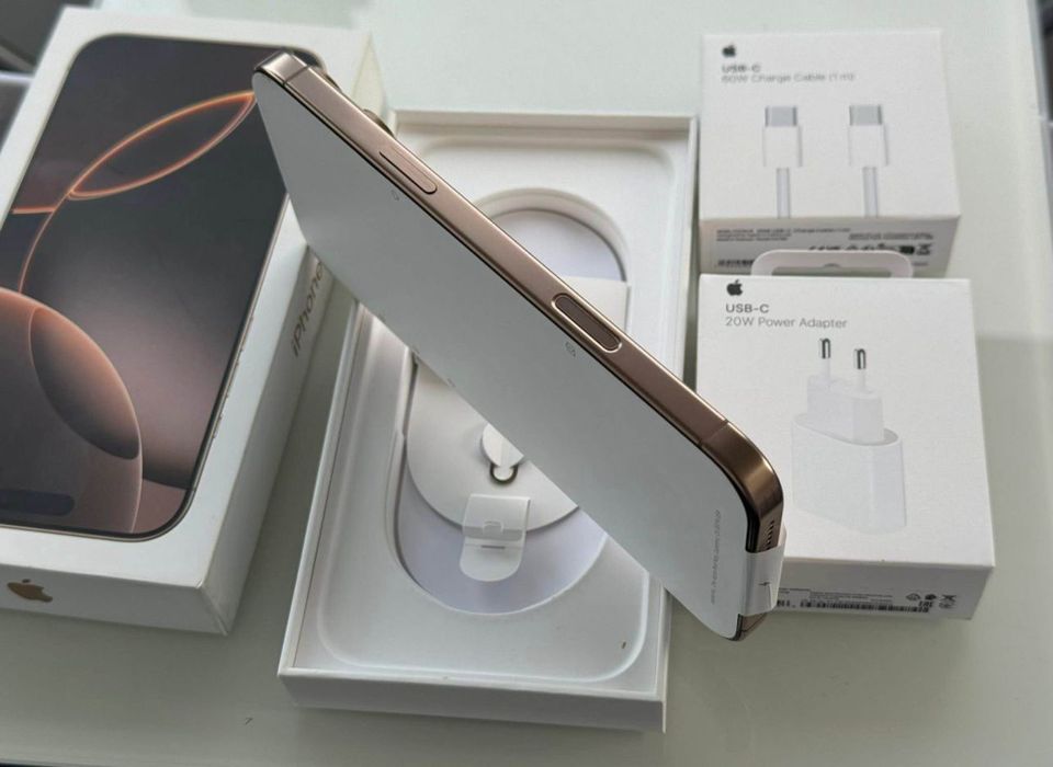 Vând iPhone 16 pro max