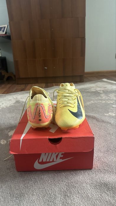 Kylian Mbappé Vapor 16 PRO