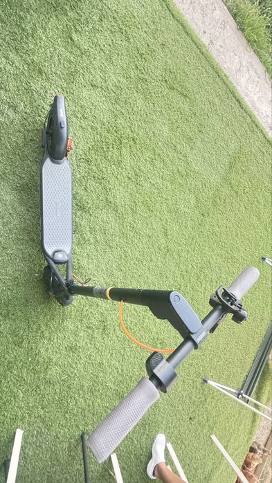 Vand /schimb trotineta Segway-Ninebot KickScooter F40D, din seria F